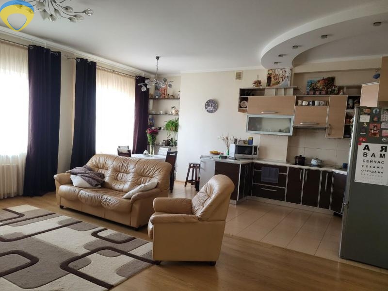 продажа трехкомнатной квартиры номер A-173503 в Приморском районе, фото номер 9